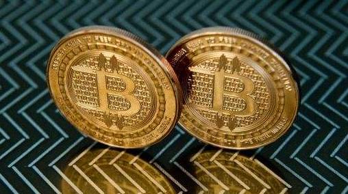 疯狂比特币视频(疯狂比特币视频解说)