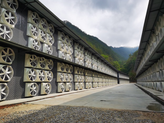 比特币矿场手机(手机比特币矿机app)